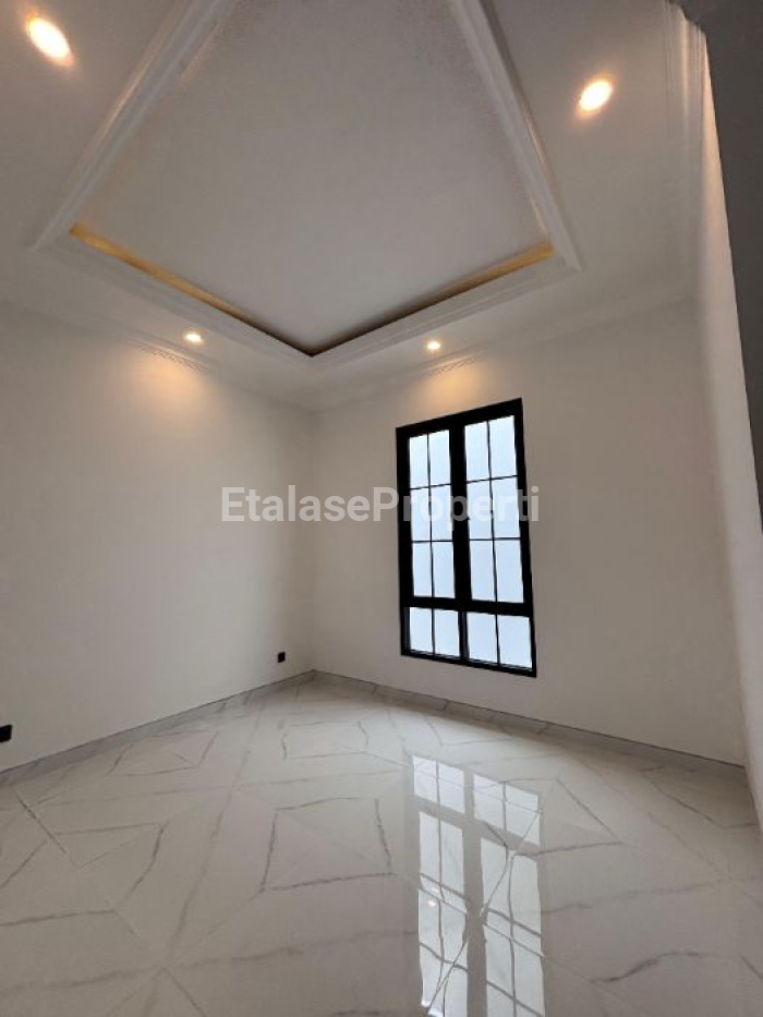 Foto properti Dijual Rumah Di Kertajaya Indah Jalan Utama Komplek Dekat Galaxy Mall 8