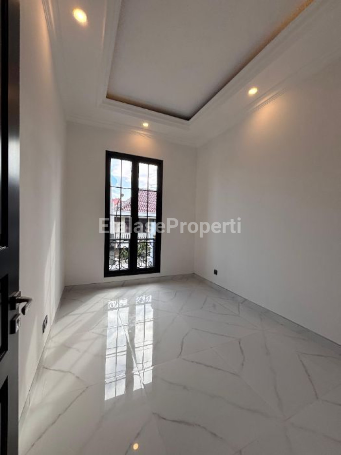 Foto properti Dijual Rumah Di Kertajaya Indah Jalan Utama Komplek Dekat Galaxy Mall 9