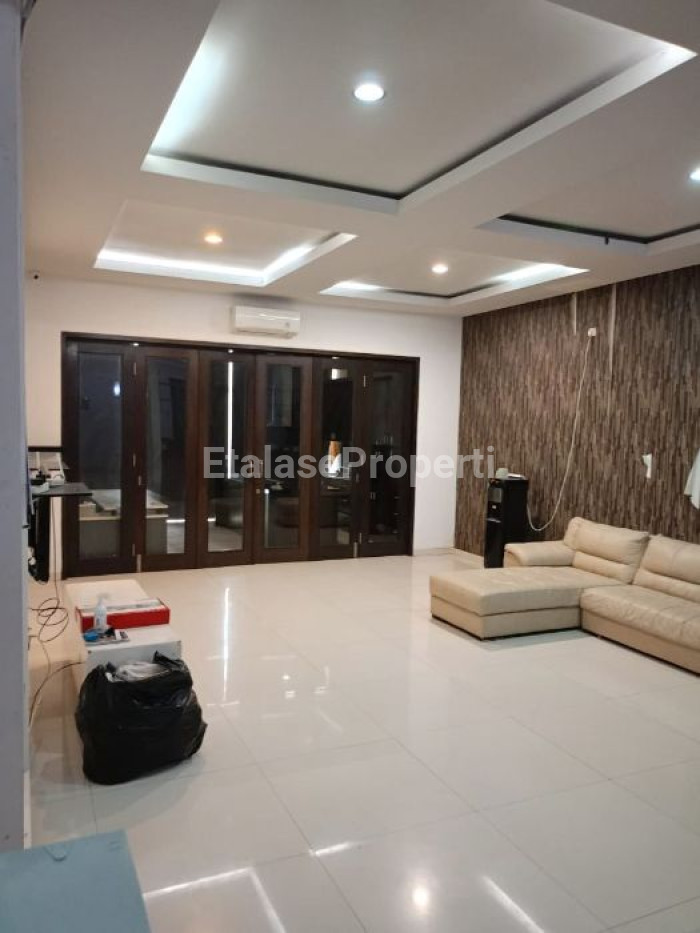 Foto properti Dijual Rumah Bagus Di Jalan Suyoso Probolinggo 4
