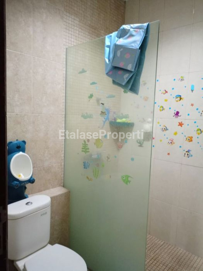 Foto properti Dijual Rumah Bagus Di Jalan Suyoso Probolinggo 8