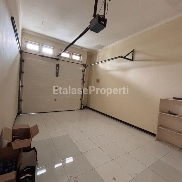 Foto properti Dijual Rumah Nirwana Executive Mansion Dekat Raya Merr 2