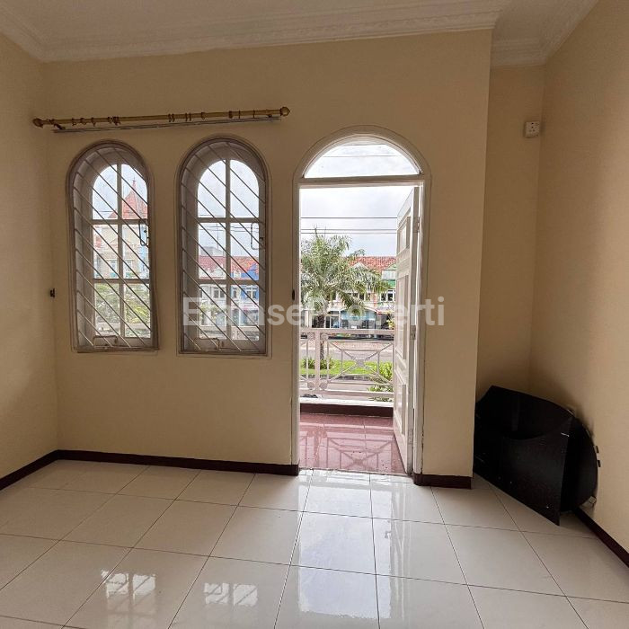 Foto properti Dijual Rumah Nirwana Executive Mansion Dekat Raya Merr 4