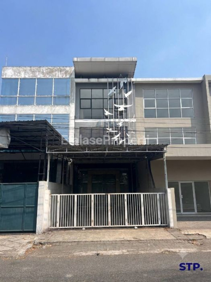 Foto properti Sewa Ruko 3 Lantai Di Jalan Raya Menganti - Wiyung 1