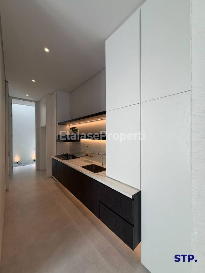 Foto properti FULL PERABOT - Rumah Baru Modern Di Mojoklanggru Dharmahusada 4