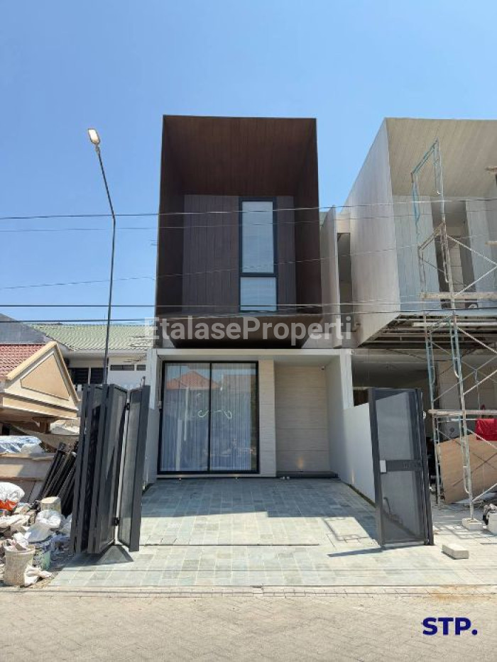 Foto properti FULL PERABOT - Rumah Baru Modern Di Mojoklanggru Dharmahusada 1