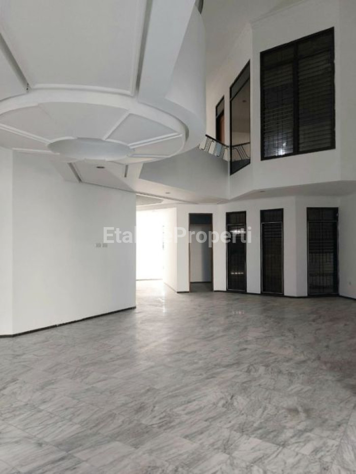 Foto properti Disewakan Rumah Usaha Raya Dharmahusada Indah 5