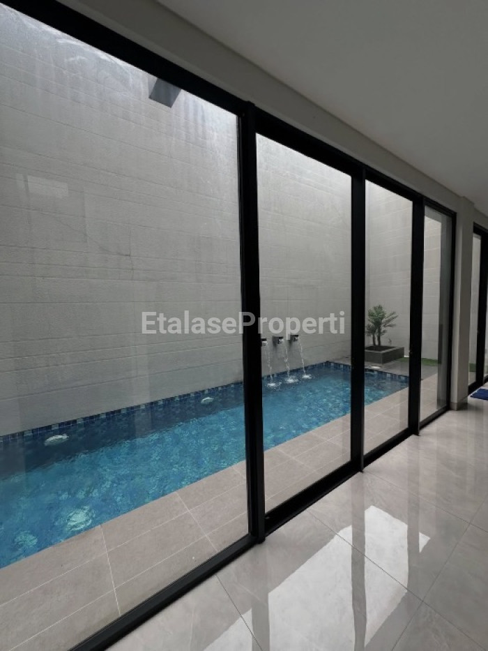 Foto properti DIJUAL RUMAH BARU SEMI FURNISH - Citraland Cluster Pelican Hill 1