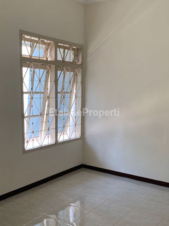 Foto properti Sewa Rumah Di Perumahan Sutorejo, Surabaya. 4