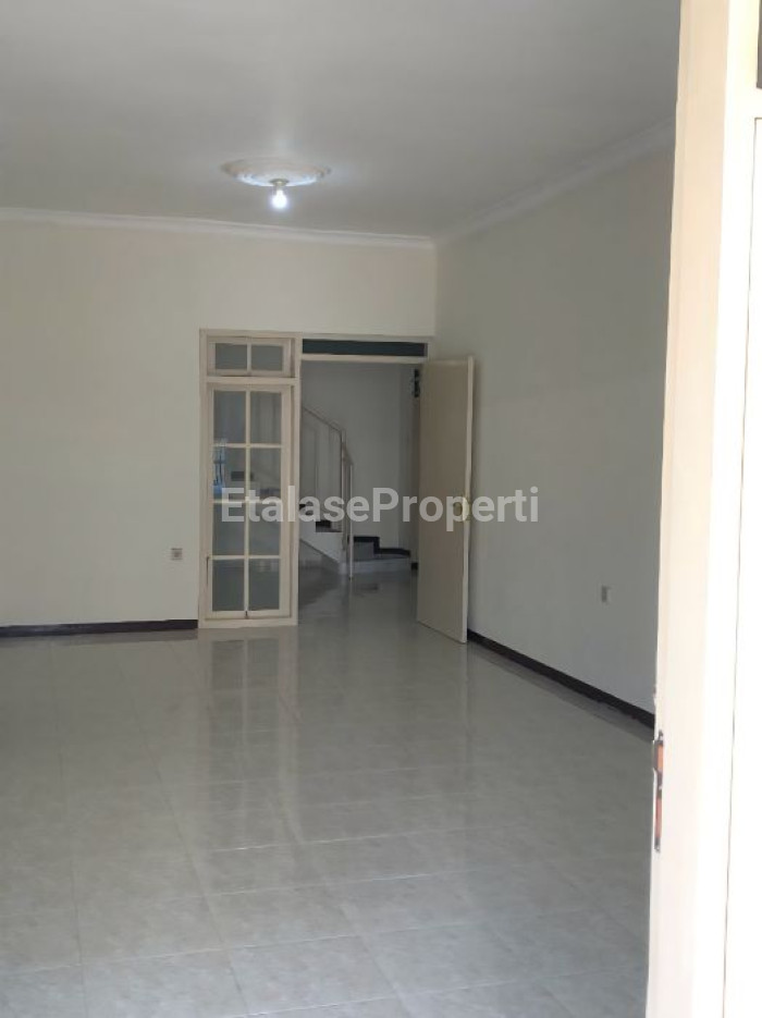 Foto properti Sewa Rumah Di Perumahan Sutorejo, Surabaya. 6