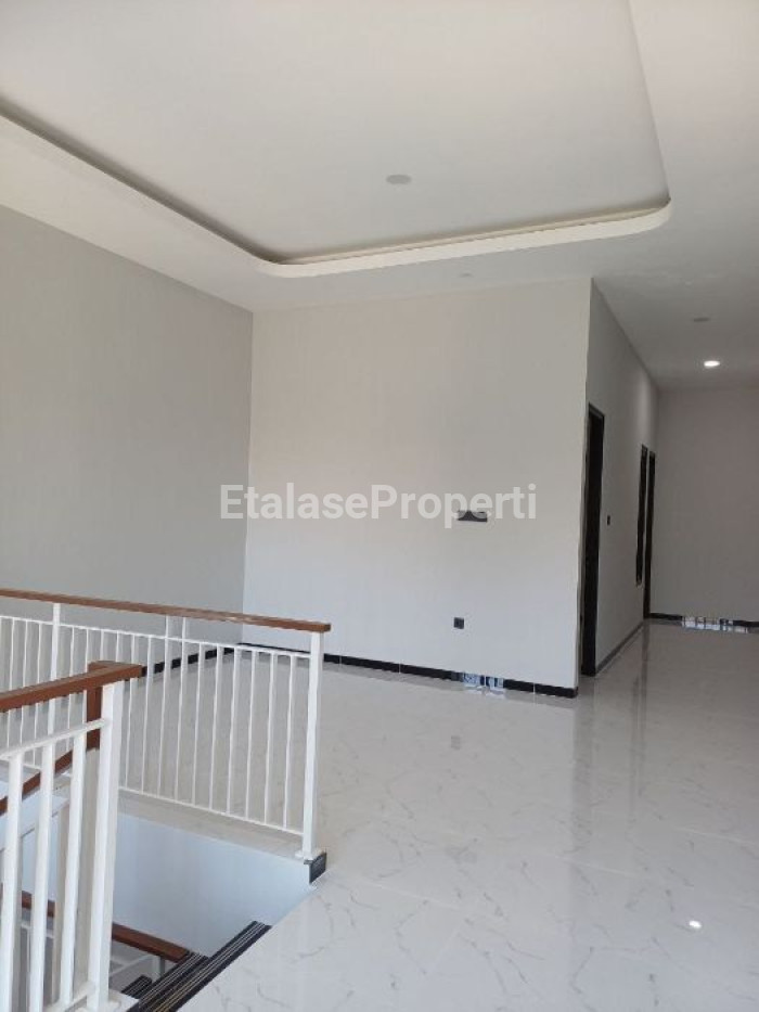 Foto properti Dijual Rumah Baru Gress 2 Lantai Gunung Anyar 4