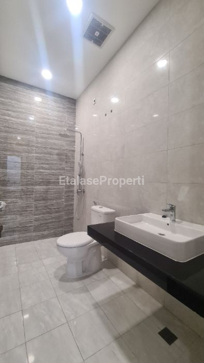 Foto properti RUMAH BARU GRESS 2 LANTAI MANYAR JAYA 5