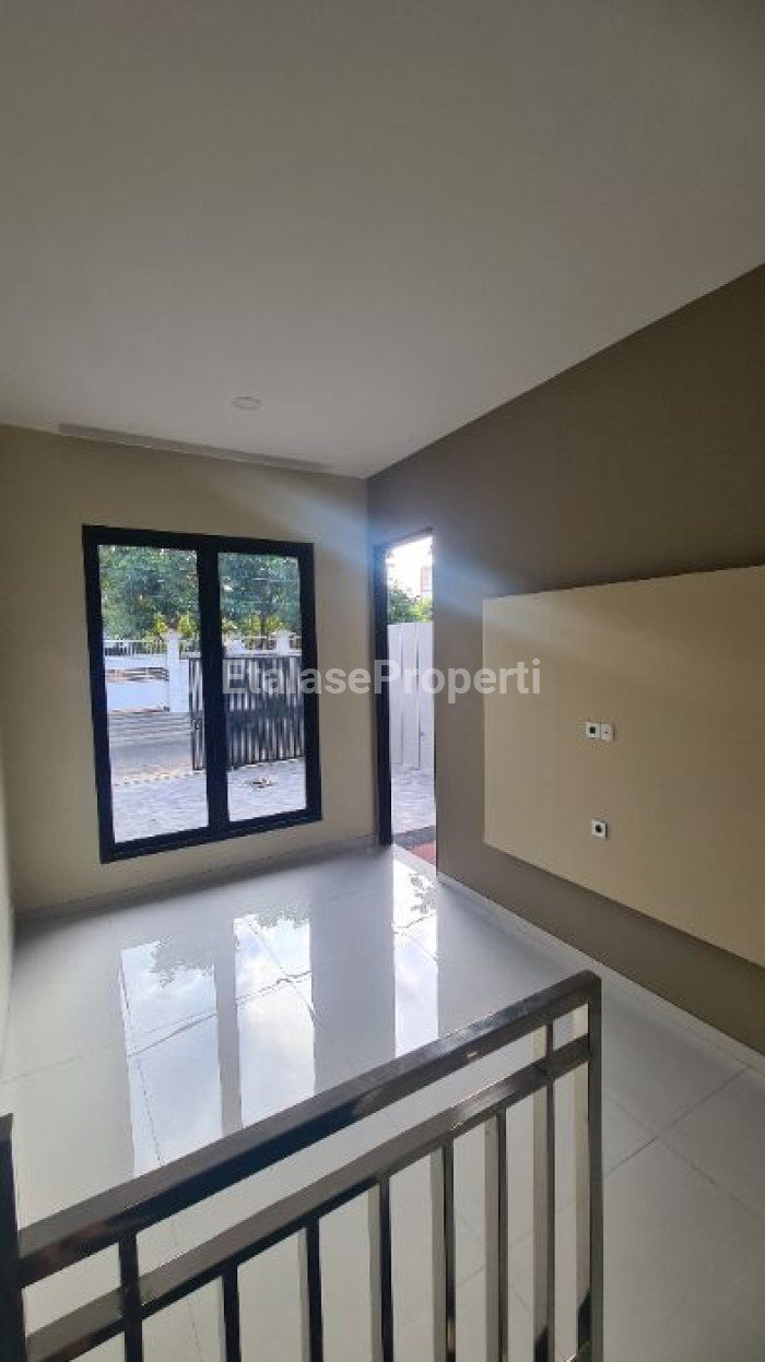 Foto properti RUMAH BARU GRESS 2 LANTAI MANYAR JAYA 7