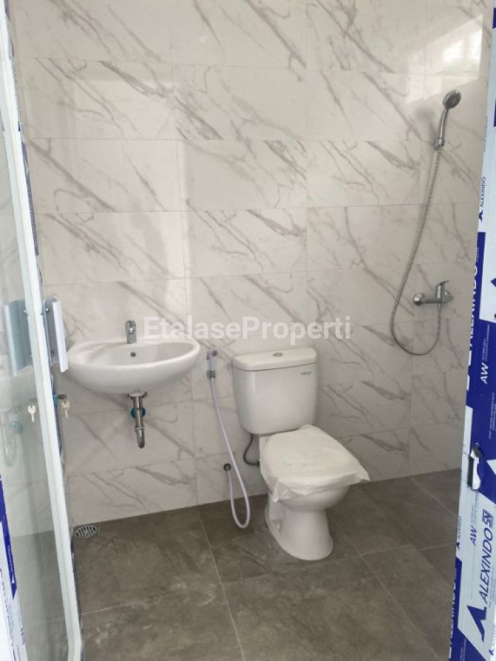 Foto properti DIJUAL Rumah 2 Lantai Baru Gress, Modern Minimalis, Luas Dan Siap Huni Lokasi : Bukit Palma 3