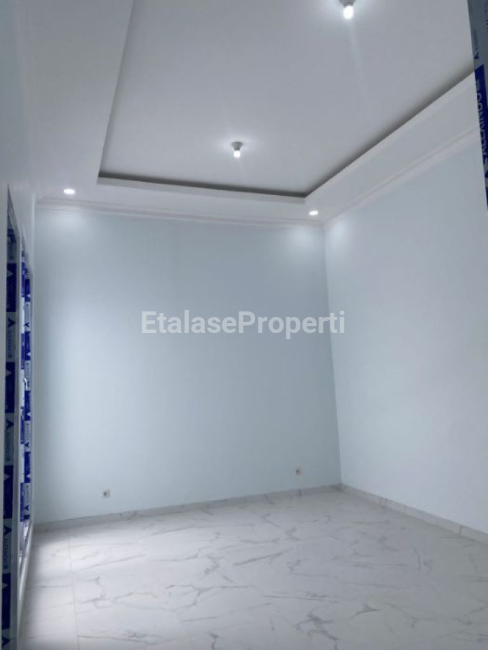 Foto properti DIJUAL Rumah 2 Lantai Baru Gress, Modern Minimalis, Luas Dan Siap Huni Lokasi : Bukit Palma 4