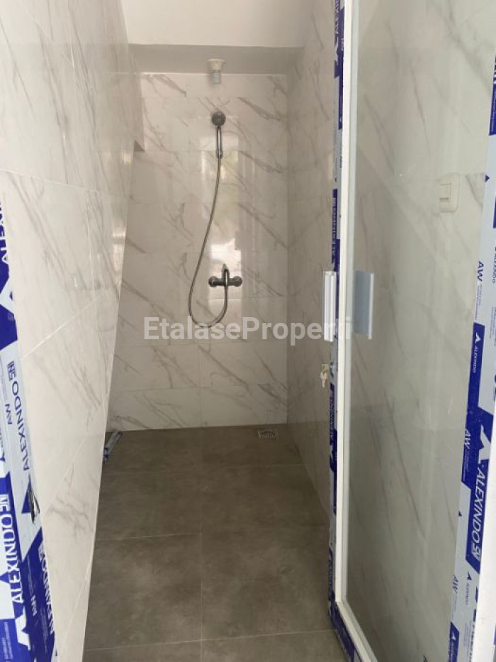 Foto properti DIJUAL Rumah 2 Lantai Baru Gress, Modern Minimalis, Luas Dan Siap Huni Lokasi : Bukit Palma 8
