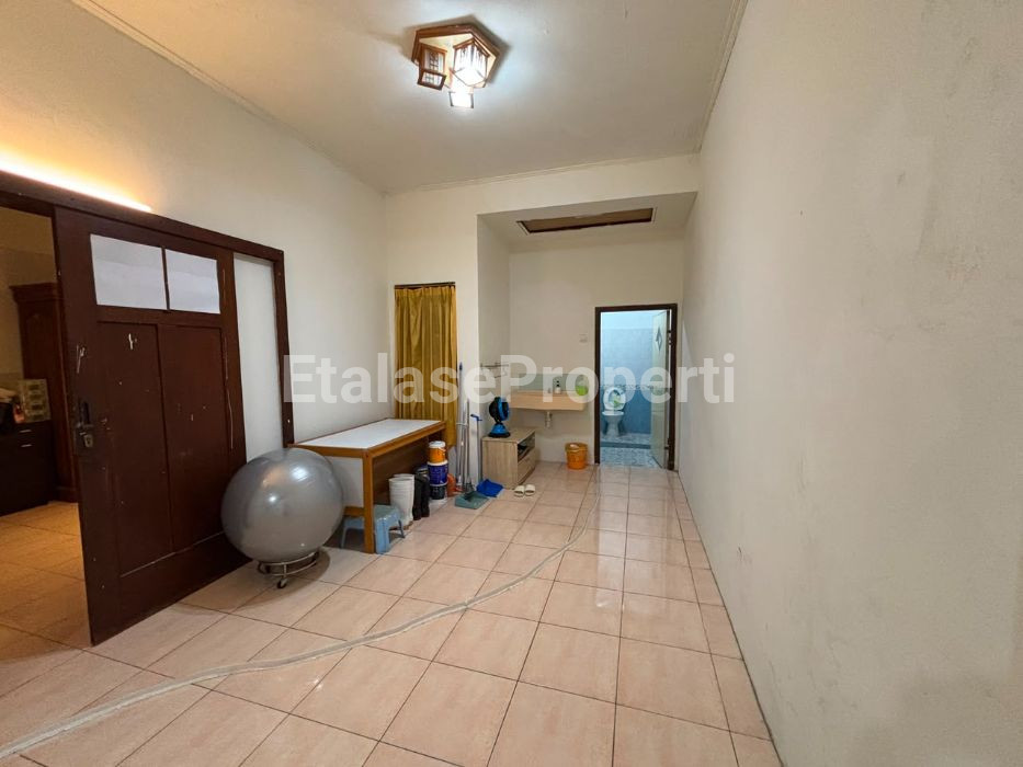 Foto properti Dijual Rumah Di Tengah Kota Dekat Ambengan 3