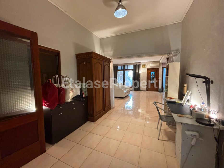 Foto properti Dijual Rumah Di Tengah Kota Dekat Ambengan 5