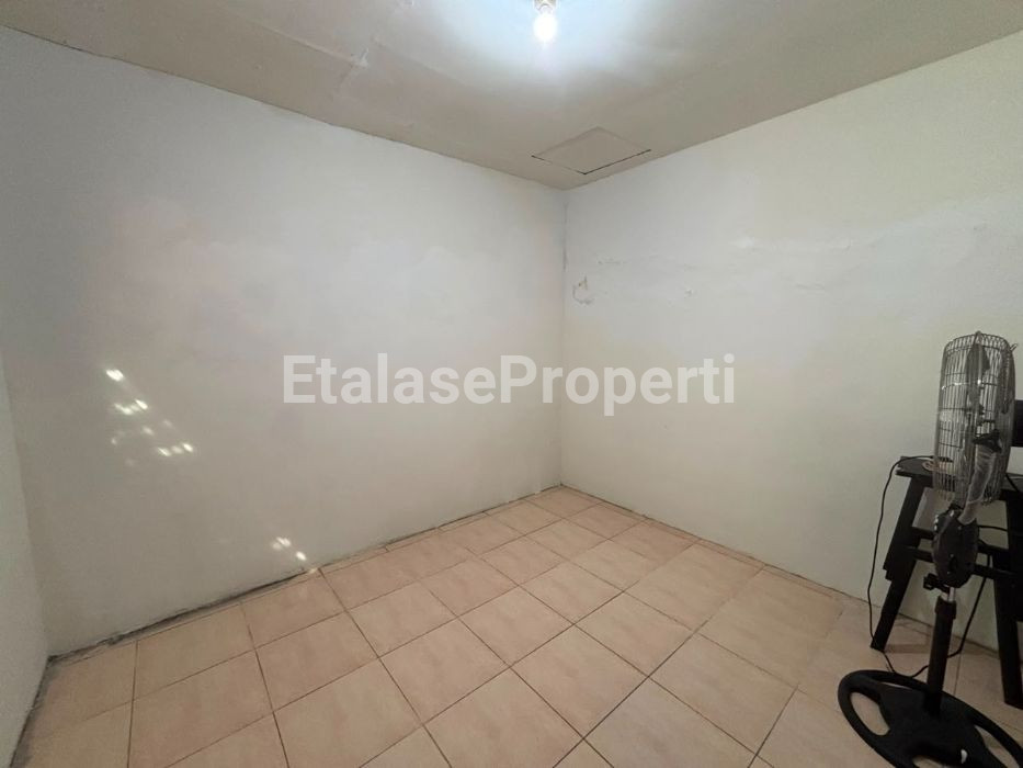Foto properti Dijual Rumah Di Tengah Kota Dekat Ambengan 10