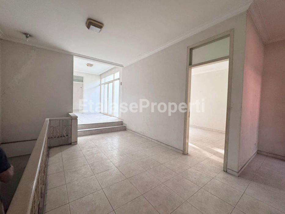 Foto properti Dijual Rumah Usaha Jalan Teuku Umar Dekat Dr Sutomo 2