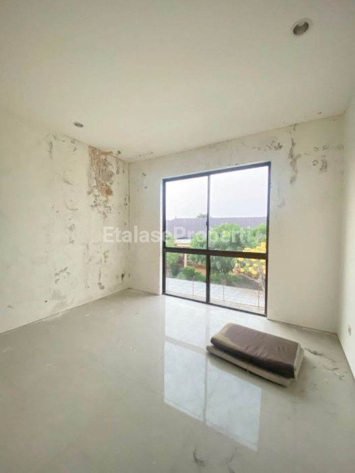 Foto properti Dijual Rumah Graha Natura Blok Depan Dekat Citraland 3