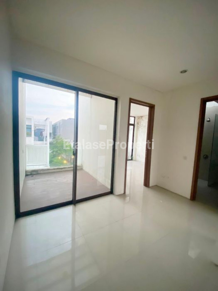 Foto properti Dijual Rumah Graha Natura Blok Depan Dekat Citraland 4