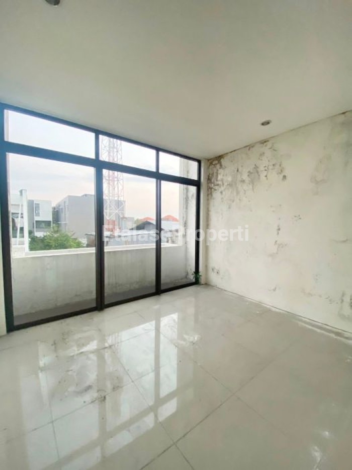 Foto properti Dijual Rumah Graha Natura Blok Depan Dekat Citraland 5