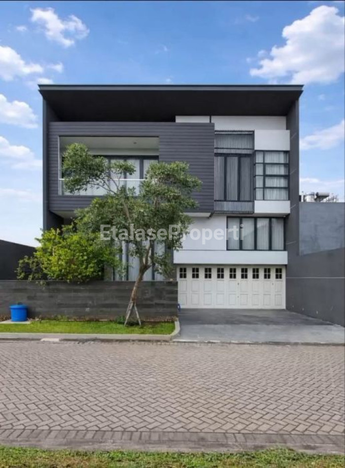 Foto properti Dijual Rumah Modern Split Level Di Citraland Waterfront Semi Furnished 1