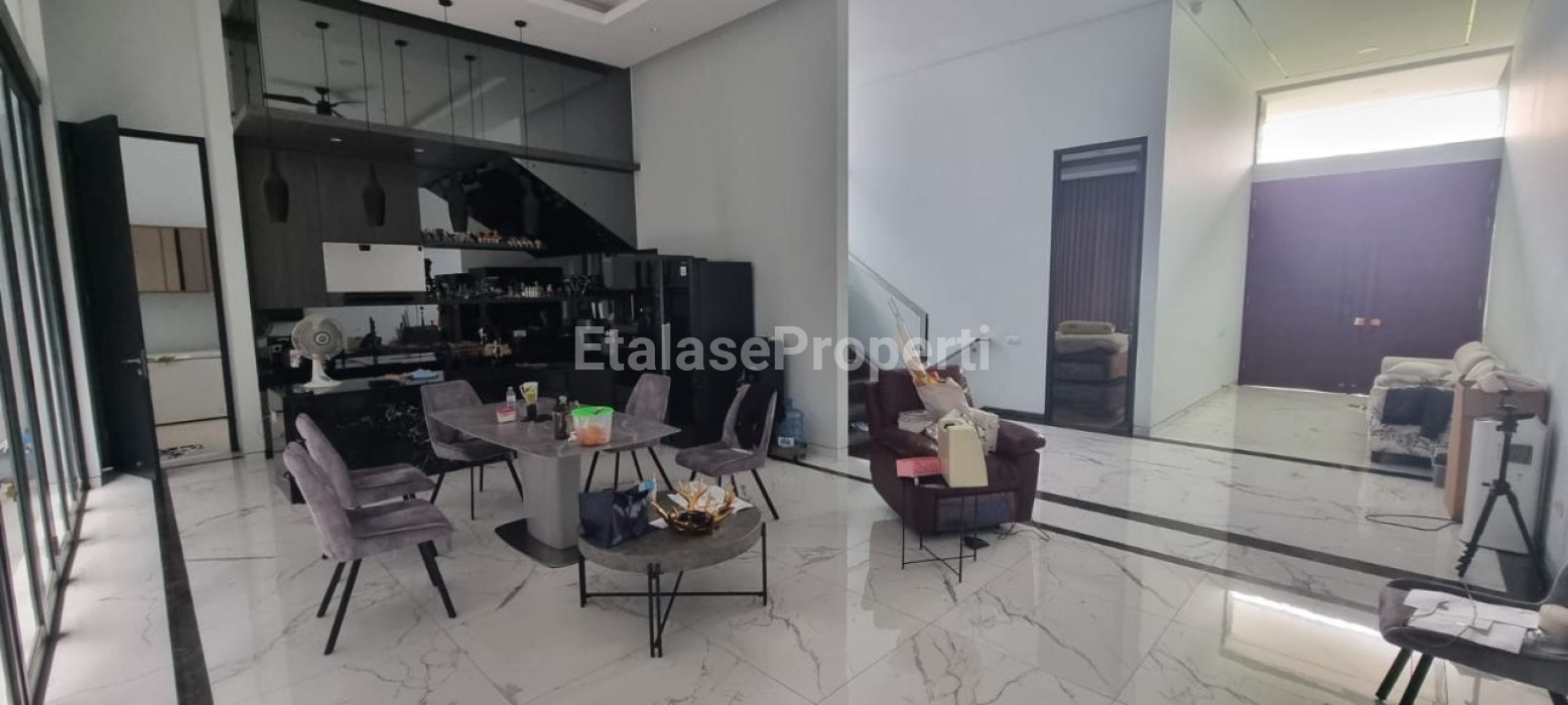 Foto properti Dijual Rumah Modern Split Level Di Citraland Waterfront Semi Furnished 3