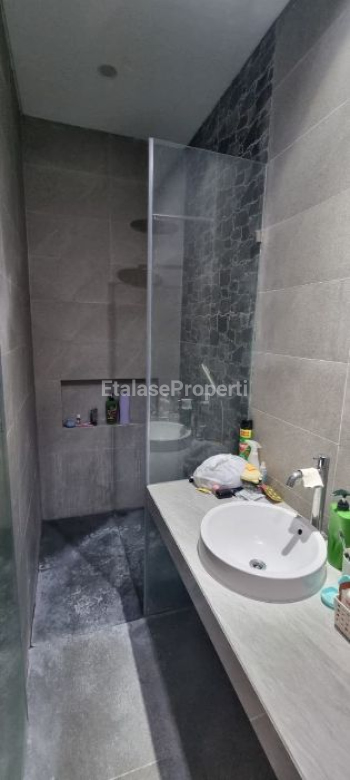 Foto properti Dijual Rumah Modern Split Level Di Citraland Waterfront Semi Furnished 9