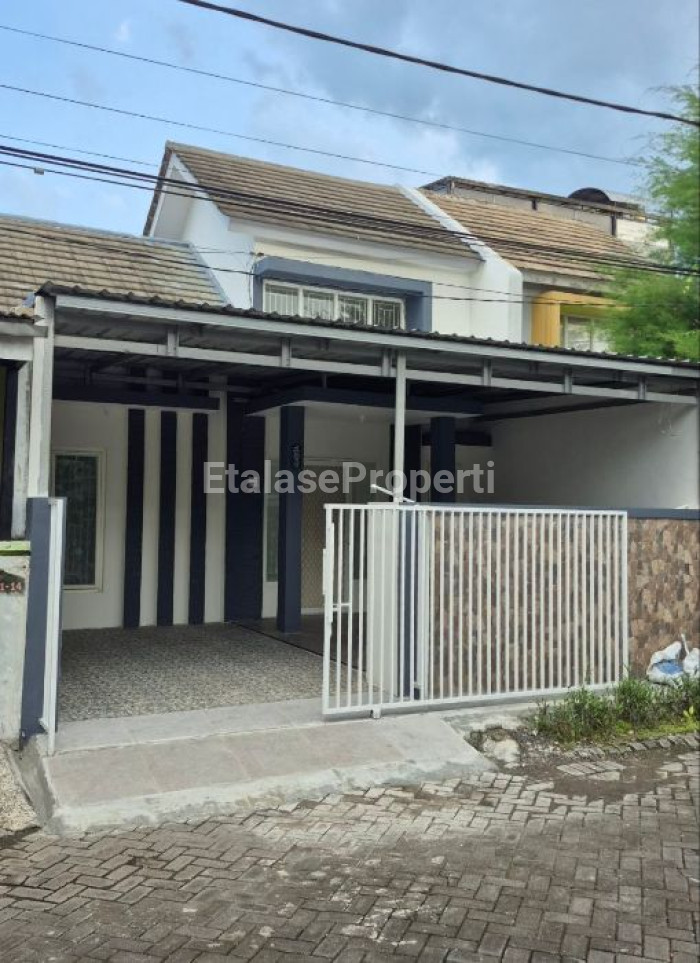 Foto properti Rumah Renovasi Total Siap Huni Di Grand Semanggi Residence Surabaya 1