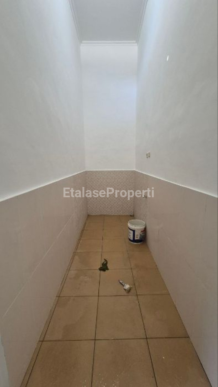 Foto properti Rumah Renovasi Total Siap Huni Di Grand Semanggi Residence Surabaya 9