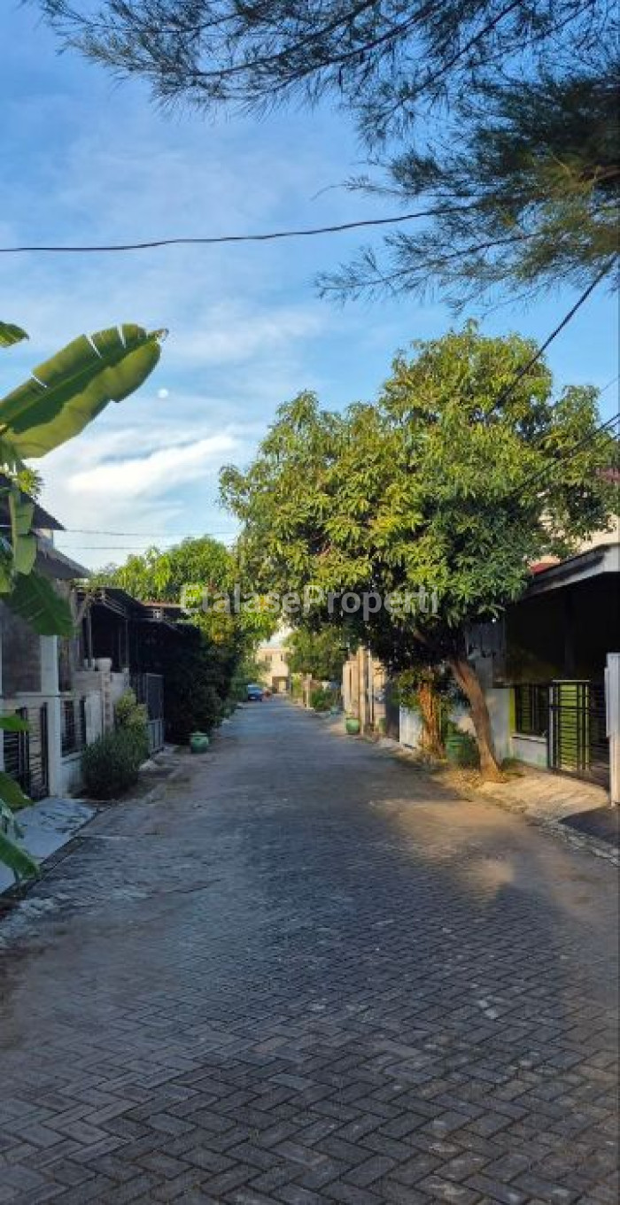 Foto properti Rumah Renovasi Total Siap Huni Di Grand Semanggi Residence Surabaya 10