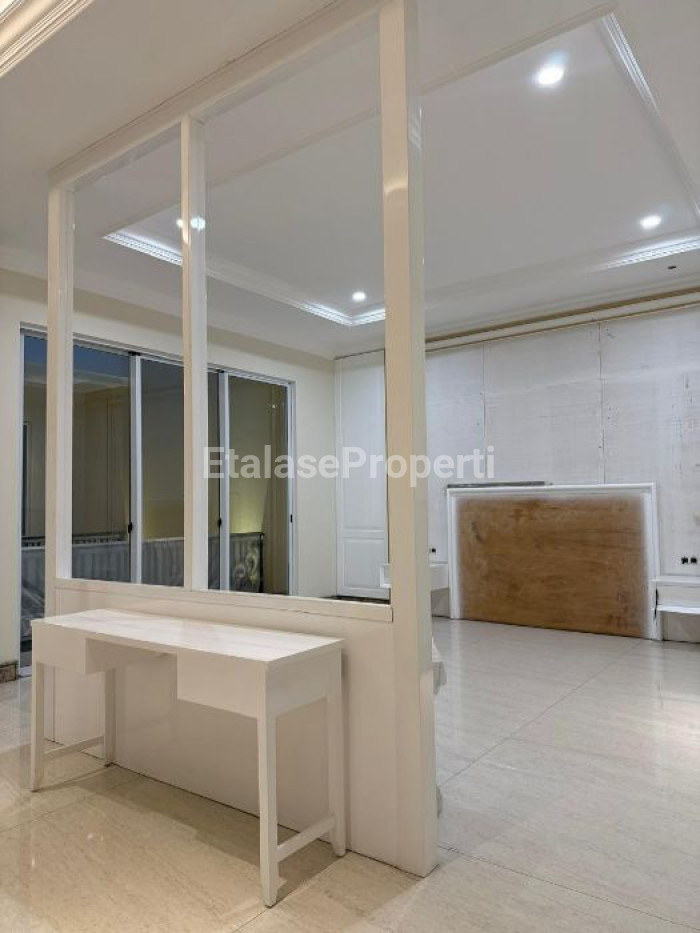 Foto properti DIJUAL RUMAH SIAP HUNI DI GRAHA FAMILY, SURABAYA BARAT 5