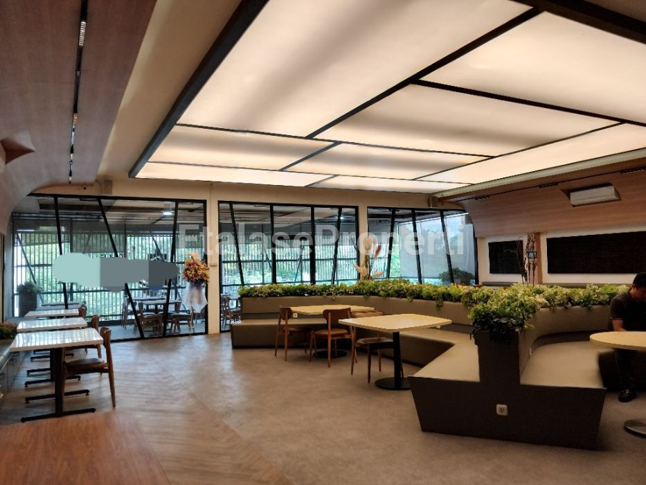 Foto properti SEWA EX CAFE & RESTO PLUS BERABOT BERLOKASI DI JL. RAYA WIYUNG, SURABAYA BARAT 1
