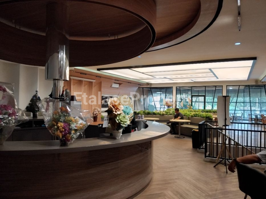 Foto properti SEWA EX CAFE & RESTO PLUS BERABOT BERLOKASI DI JL. RAYA WIYUNG, SURABAYA BARAT 2