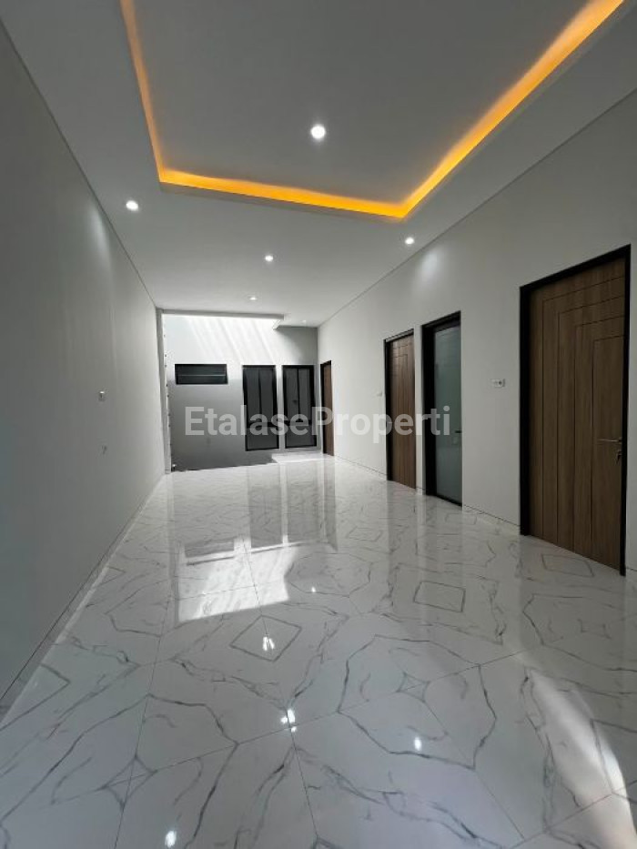 Foto properti JARANG ADA! Dijual Rumah Baru 1 Lantai Nirwana Eksekutif Wonorejo Permai Selatan 5