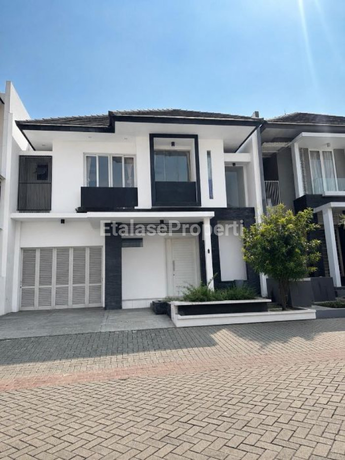 Foto properti Forsale Baru Gress  Rumah 2 Lantai Modern Bagus👍👍 Bukit Palma Citraland 1