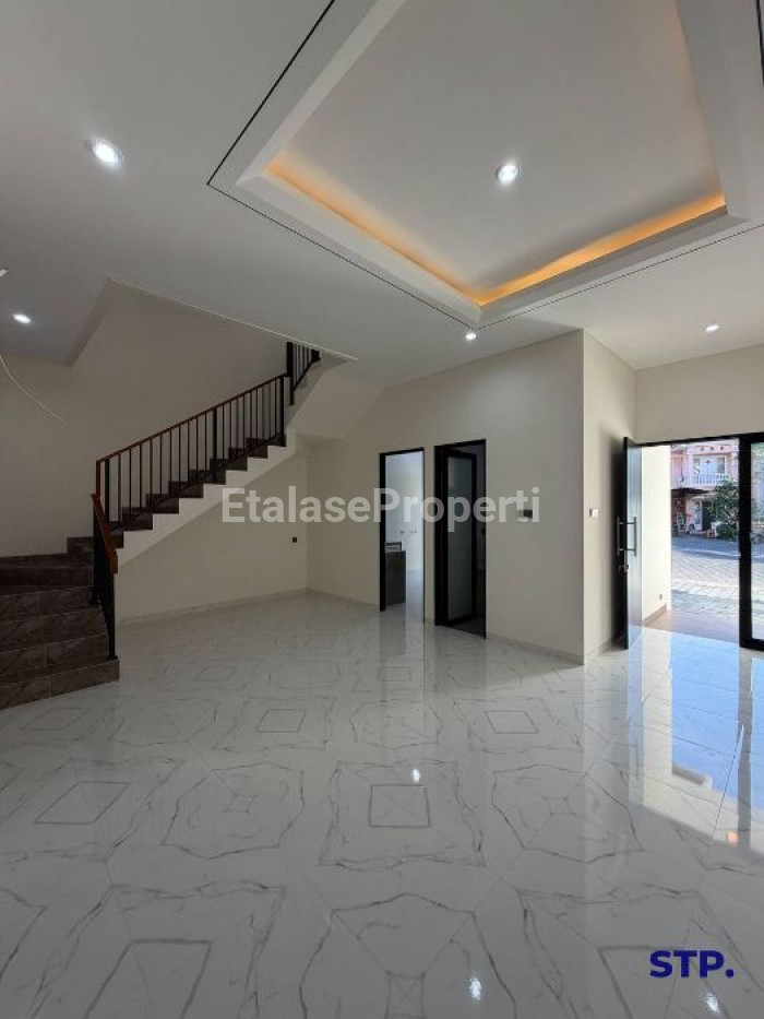 Foto properti Rumah Baru 2 Lantai Di Pakuwon City Cluster Sorrento 2