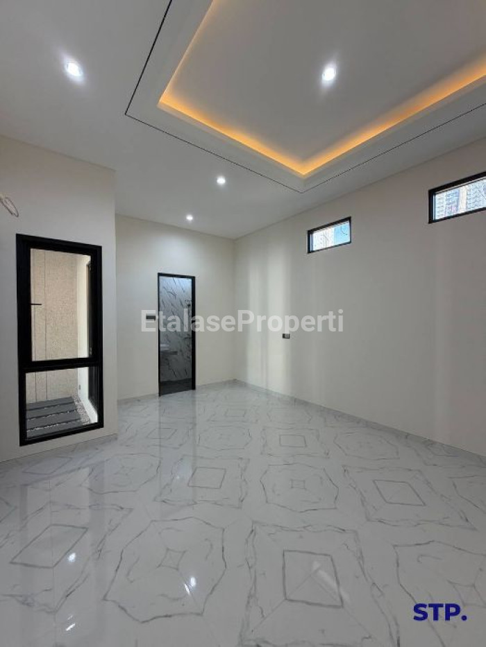 Foto properti Rumah Baru 2 Lantai Di Pakuwon City Cluster Sorrento 4