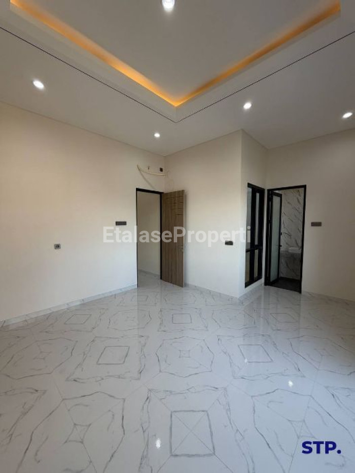 Foto properti Rumah Baru 2 Lantai Di Pakuwon City Cluster Sorrento 8