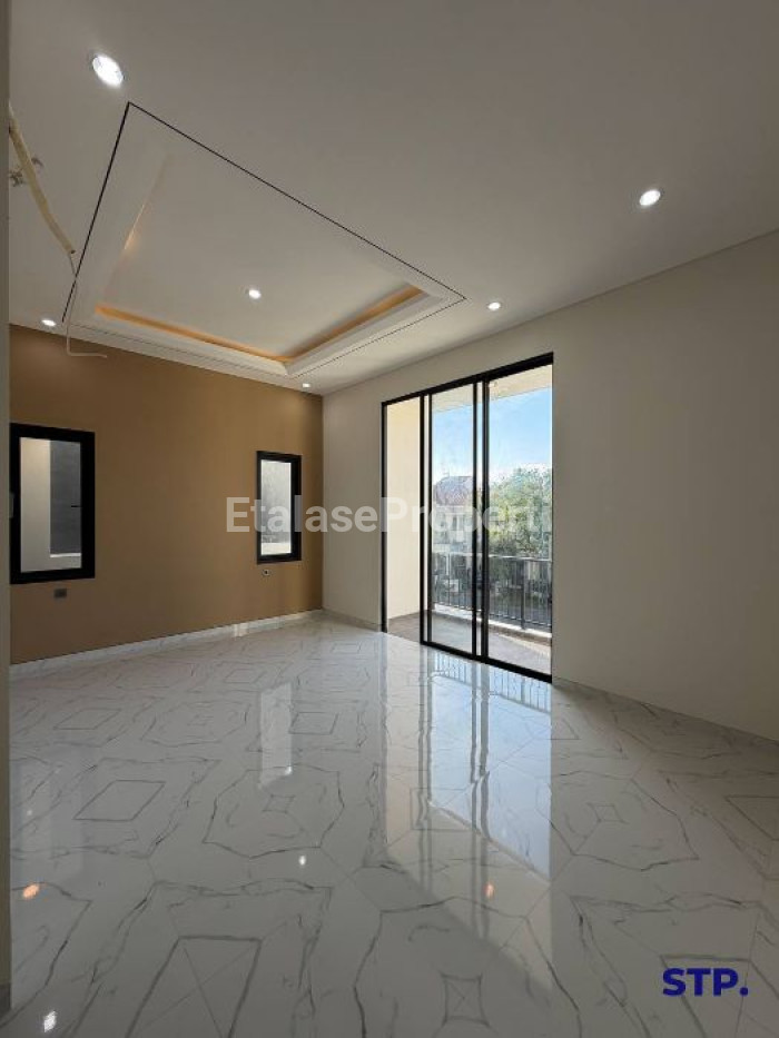 Foto properti Rumah Baru 2 Lantai Di Pakuwon City Cluster Sorrento 10