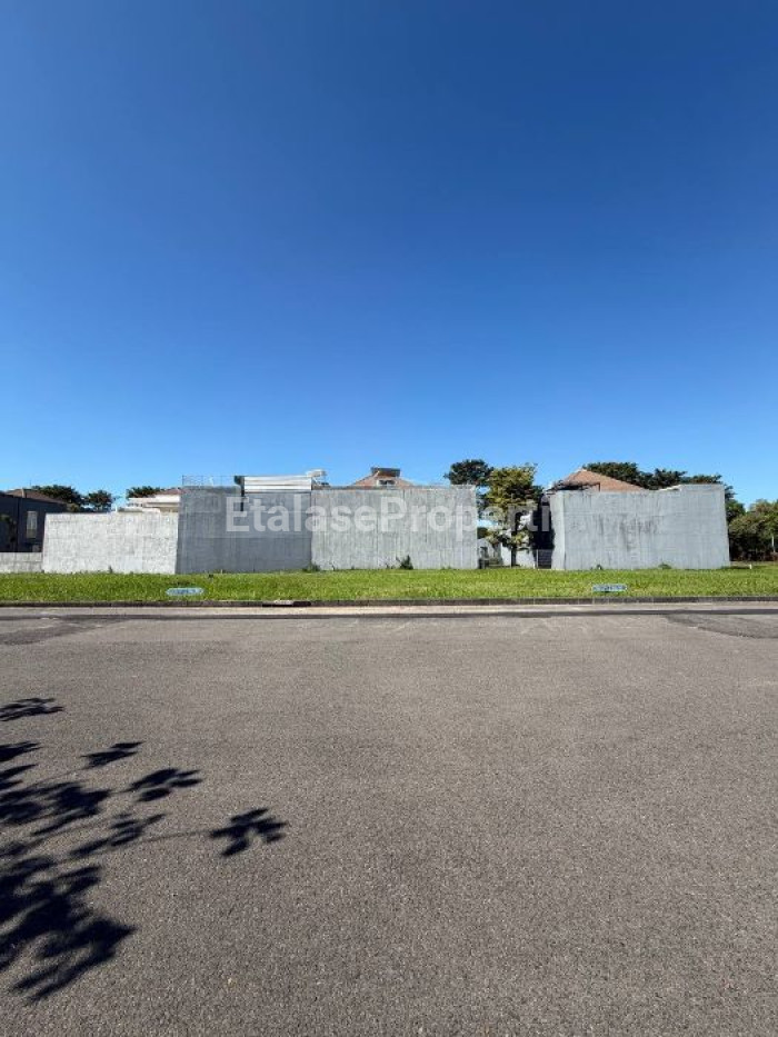 Foto properti Disewakan Lahan Usaha Di Long Beach Boulevard Pakuwon City Unit B & C 1