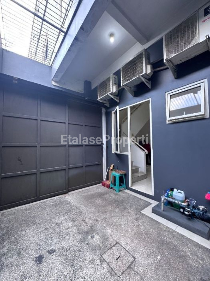 Foto properti RUKO 3 LT TERAWAT SIAP PAKAI DI RAYA MERR(IR.sOEKARNO) 7