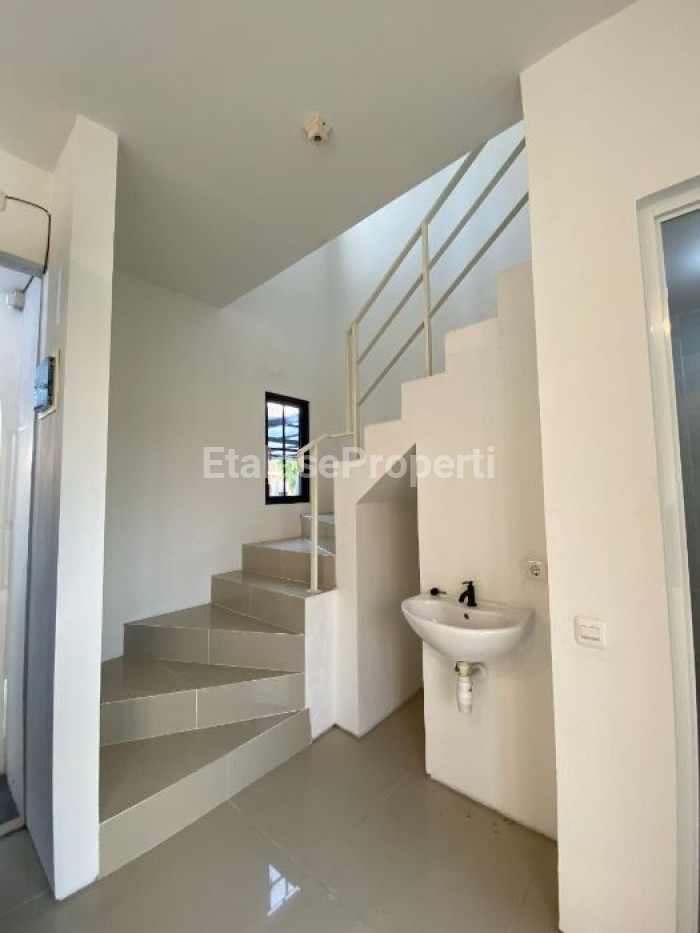 Foto properti Rumah Baru Japandi Scandinavian Di Amesta Living Surabaya 3