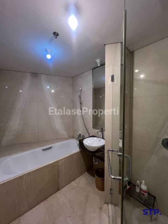 Foto properti Disewakan Apartemen One Icon 3 Bedroom Full Furnished, Corner Unit Lantai 38 8