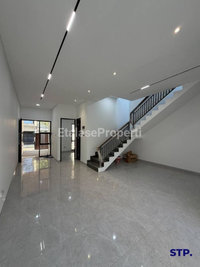 Foto properti 2 Unit - Rumah Baru Di Baruk Utara Dekat MERR Surabaya 4