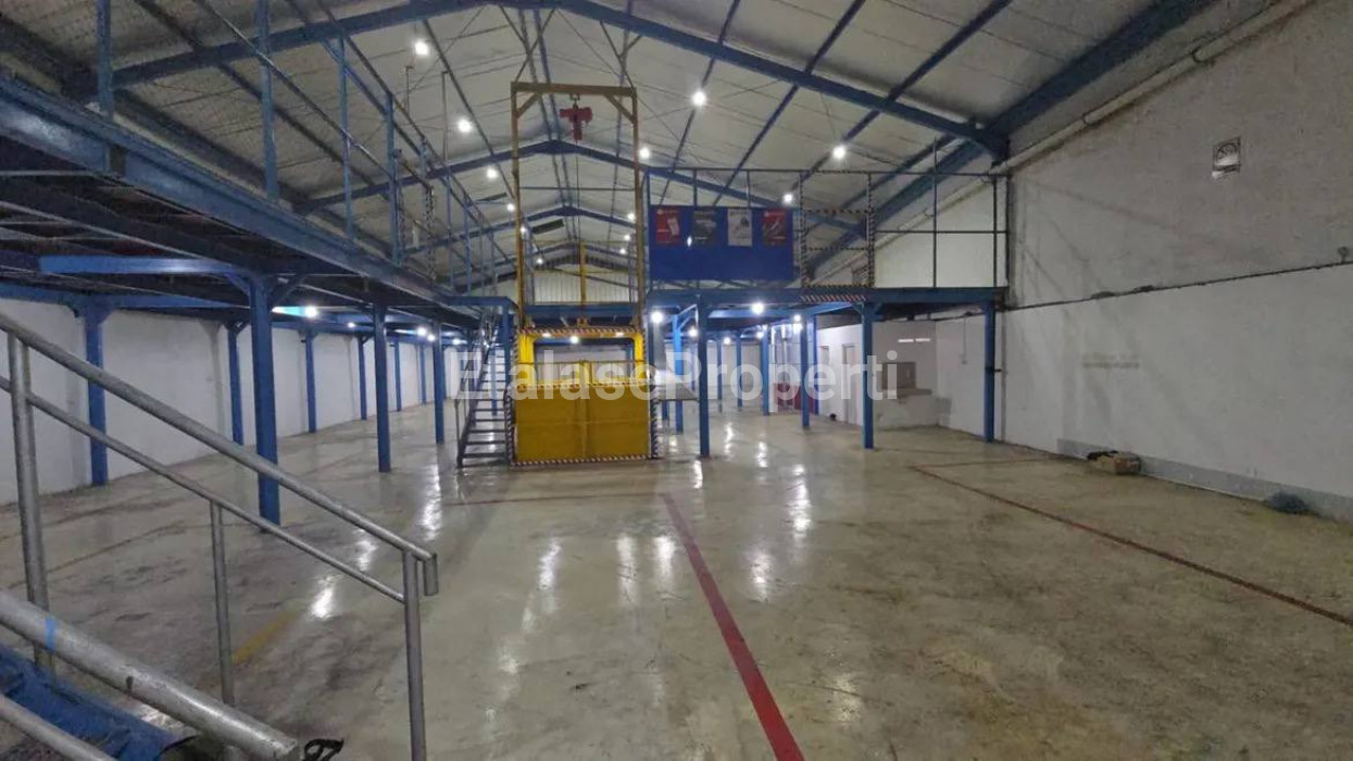 Foto properti Gudang Siap Pakai Dengan Lift Barang Di Margomulyo Indah Surabaya 2