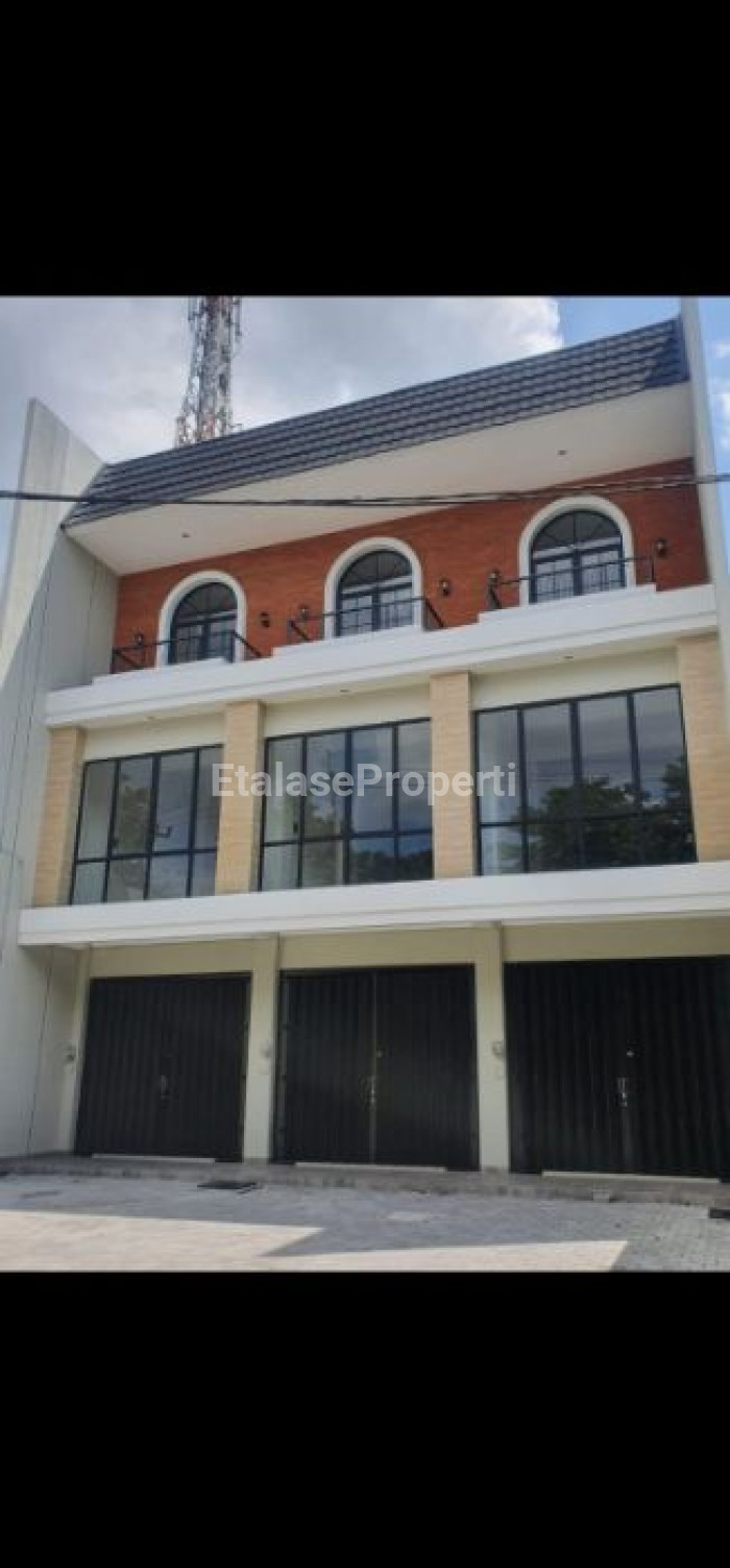 Foto properti 1 UNIT RUKO BARU GRESS JL. RAYA MANUKAN TAMA  (DEPAN BCA MANUKAN) ----SISA YANG KANAN 1