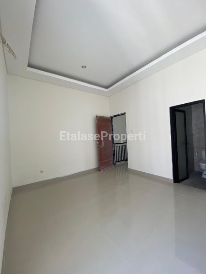 Foto properti Dijual Rumah Baru Di Rungkut Mapan Tengah 6