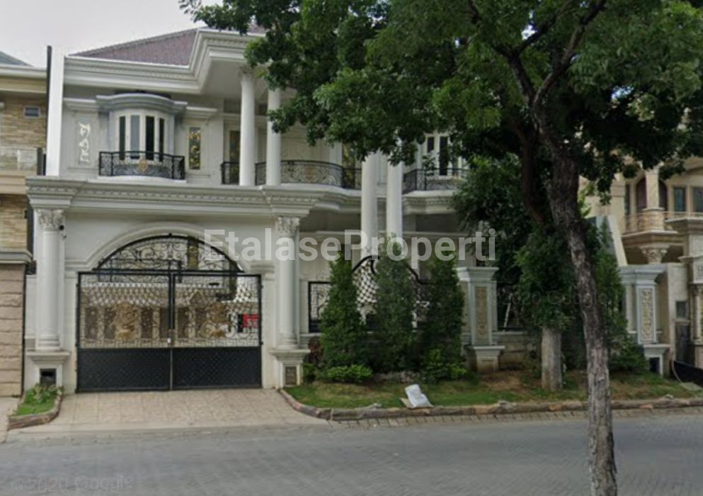 Foto properti Dijual Rumah Mewah Pakuwon City Villa Royal SBY Timur Dkt East Coast 1
